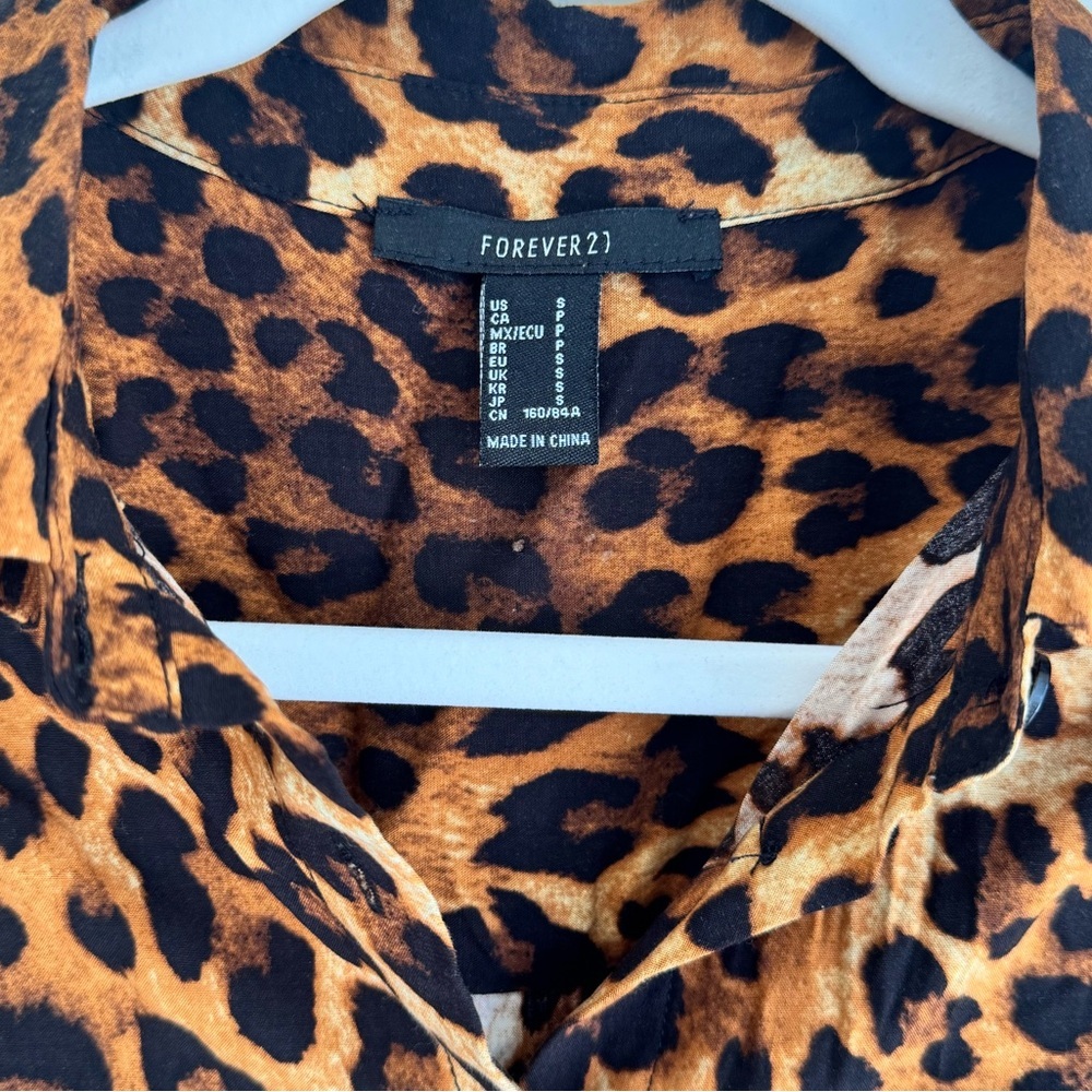 Forever 21 Leopard Print Button Up Blouse | Short Sleeve Animal Print Top | S - Picture 3 of 6